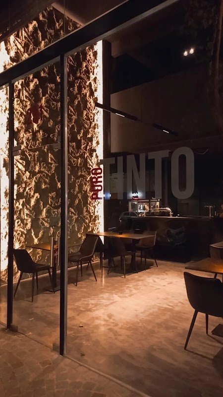 Puro Tinto Bar