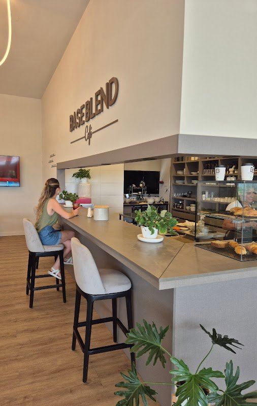 Base Blend Café
