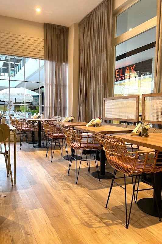 REY RABBIT CAFÉ